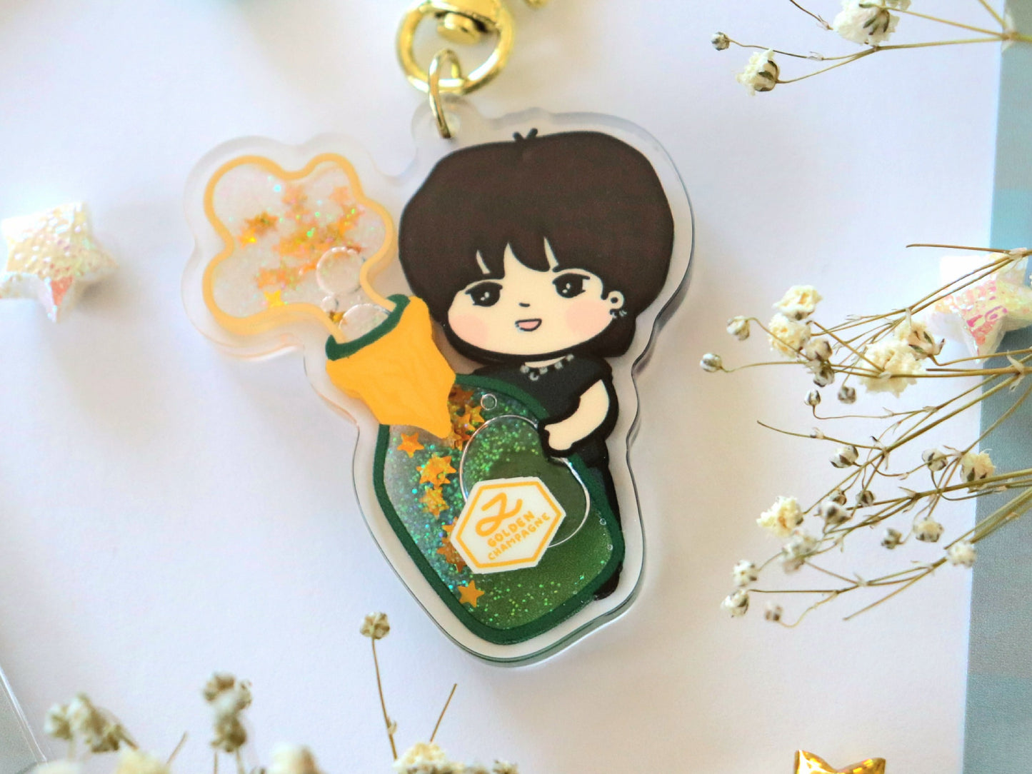 Jungkook's Golden Champagne Liquid Shaker Keychain