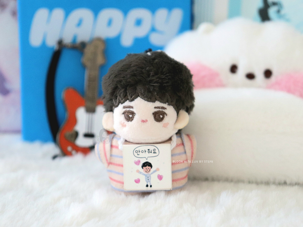 Pocket-Sized Hug Me Jinnie KPOP 7cm Doll – Bloom With Luv