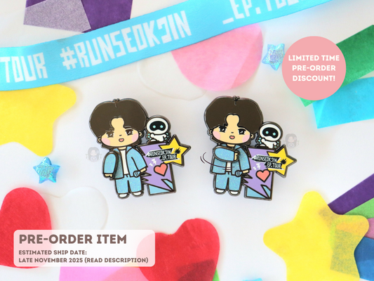 [PRE-ORDER] "Dallyeora, Seokjin!" #RunSeokjin_EP.Tour Memorabilia Swivel Pin | Est. Ship Date: late November 2025