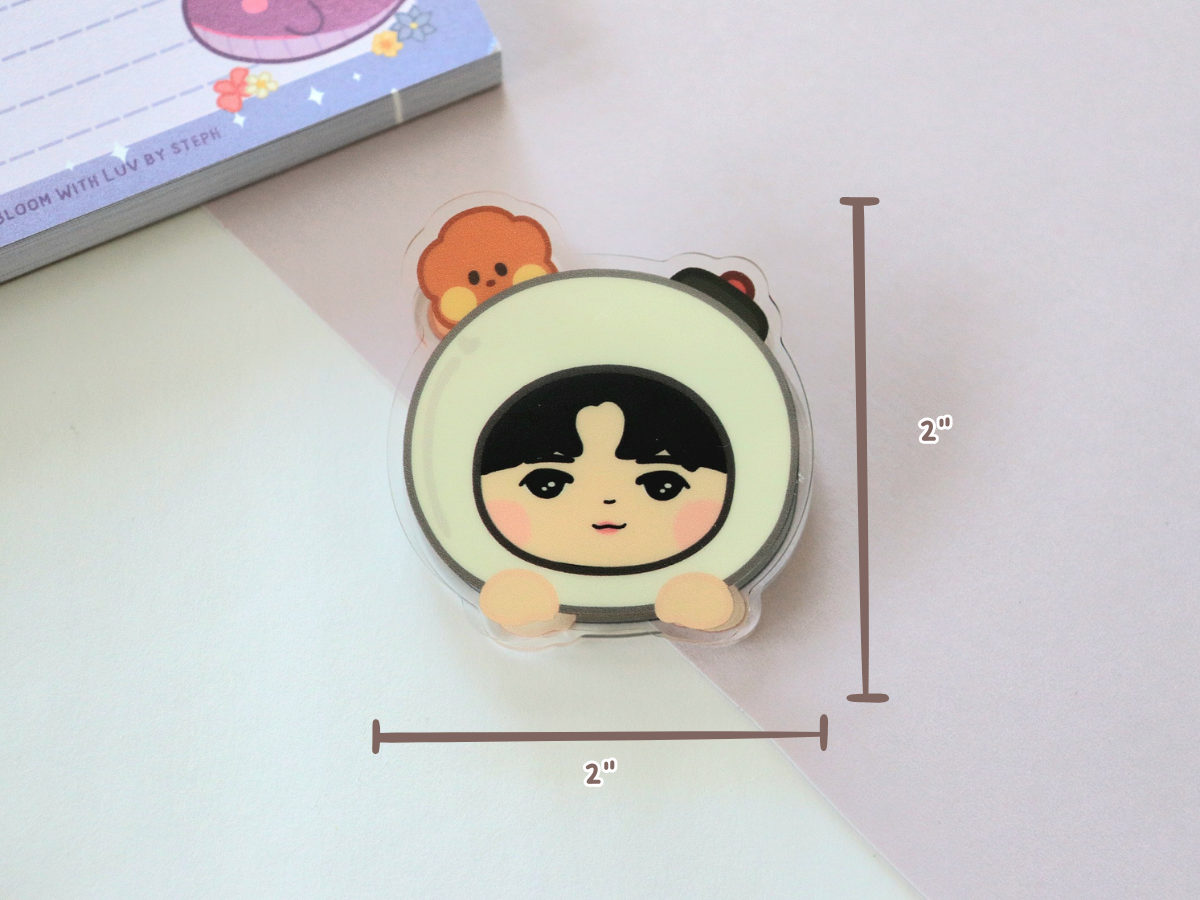 Forever ARMY's Light Acrylic Binder Clip