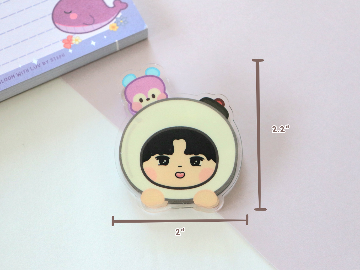Forever ARMY's Light Acrylic Binder Clip