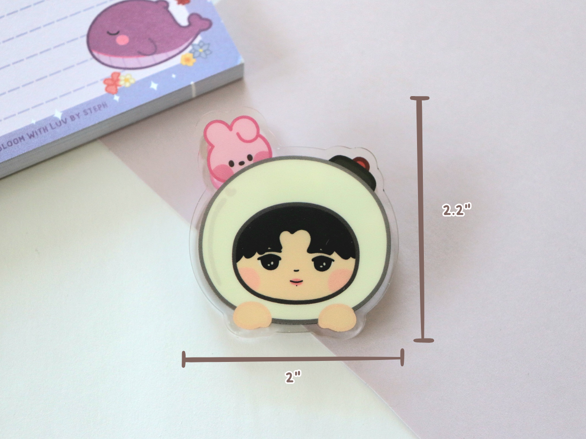 Forever ARMY's Light Acrylic Binder Clip
