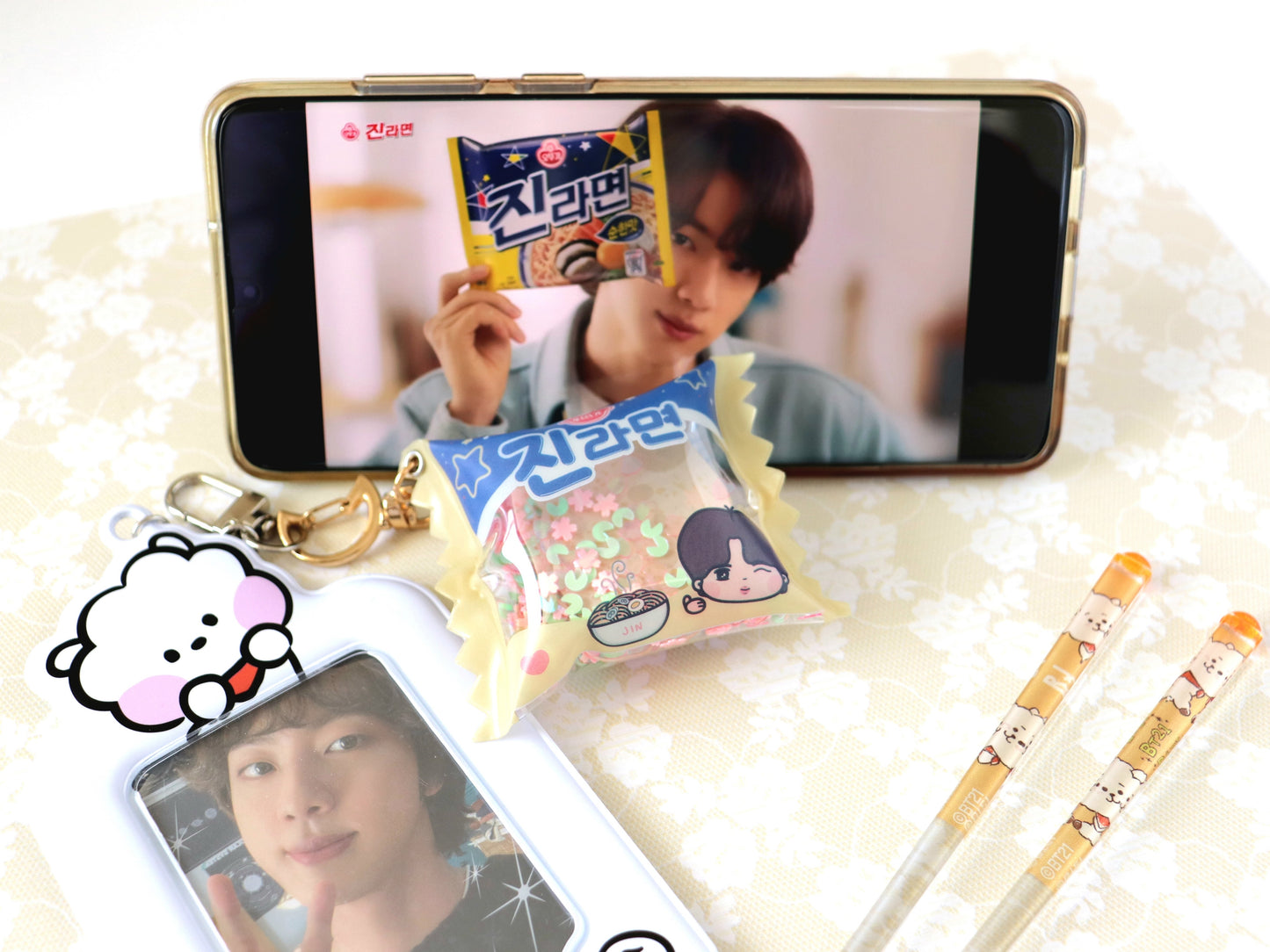 Jin Ramen Shaker Keychain